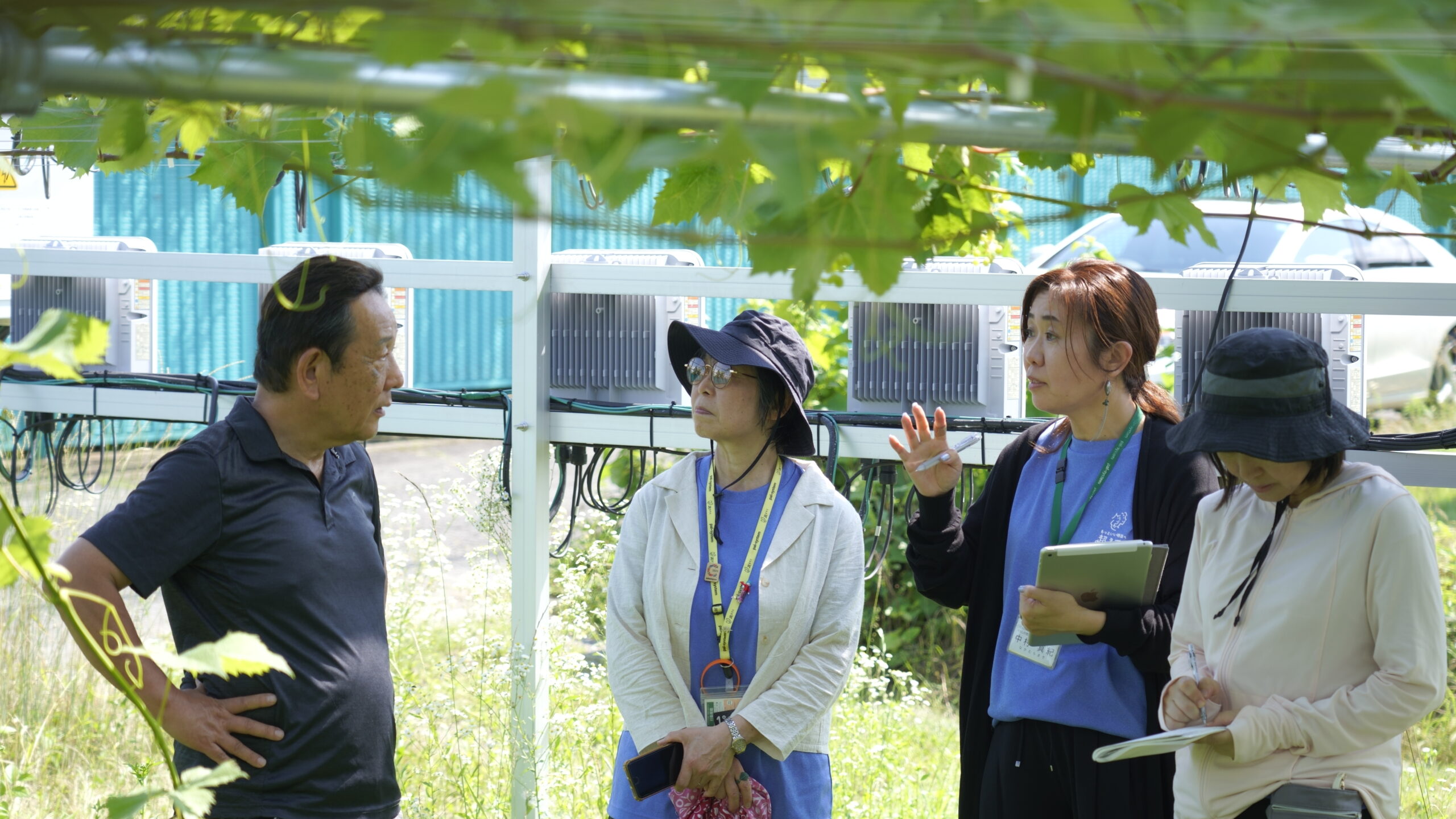 細田さんに質問をするパルシステム生産者消費者協議会のメンバーたち